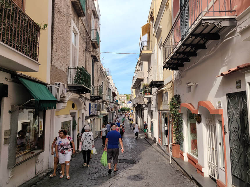 Shopping on Corso Vittoria Colonna in Ischia Porto