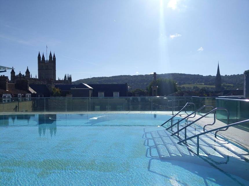 The rooftop thermal pool at Thermae Bath Spa