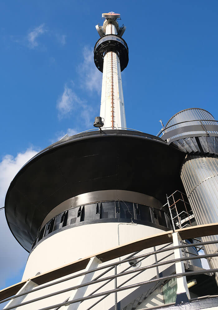 Once you're at the first observation platform, the Euroscoop rotating glass lift takes you to the very top