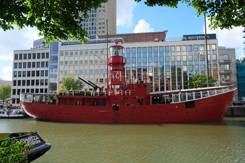 A historic light ship on the Wijnhaven