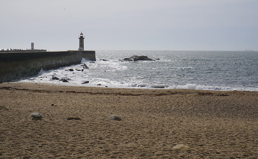 But Porto is a true beach city, with stunning Atlantic coast beaches just a short tram ride from the city centre