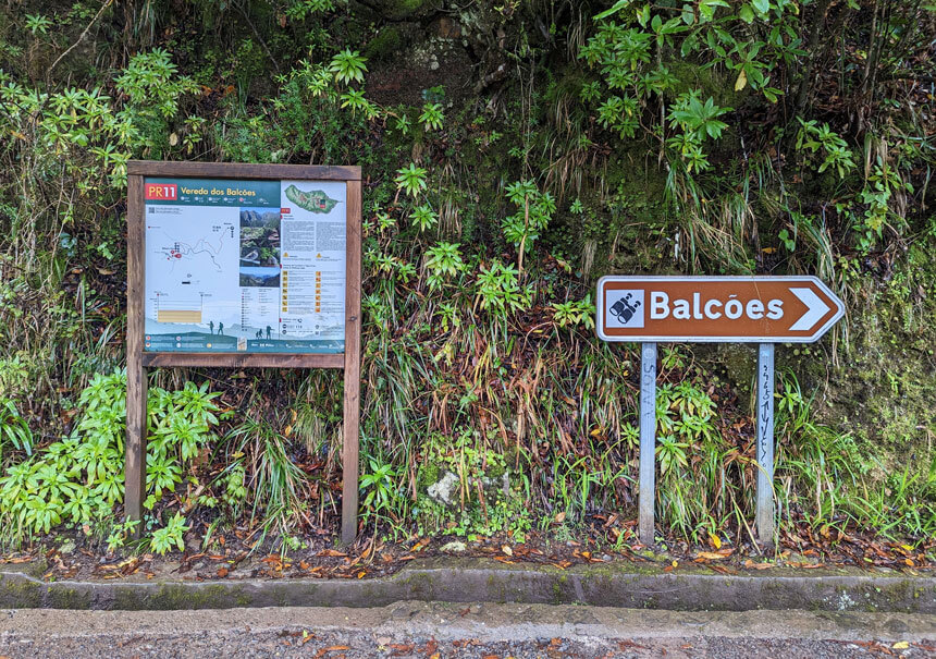 There's an information board and really clear signage at the start of the walk to the Balcões viewpoint