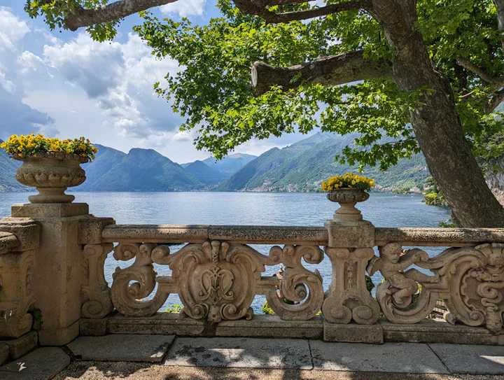 The location at Villa Balbianello for Anakin and Padme's first kiss in Star Wars: Episode II – Attack of the Clones