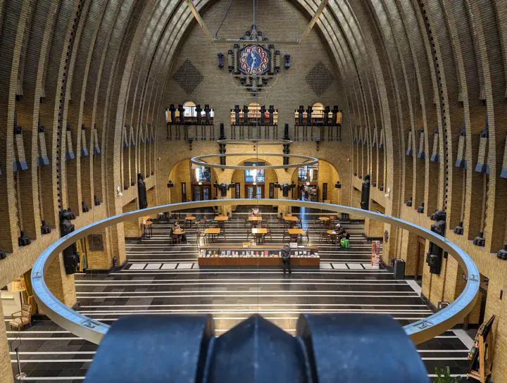 A dramatic, arched hall built in brick