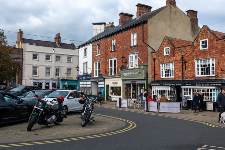 Cafes and shops in Knaresborough market place