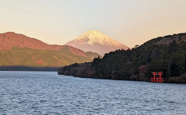 Visiting Hakone: Day trip or stay overnight?