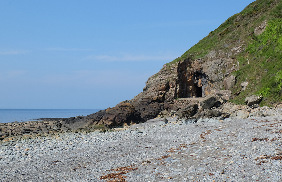 The beach and St Ninian's Cave