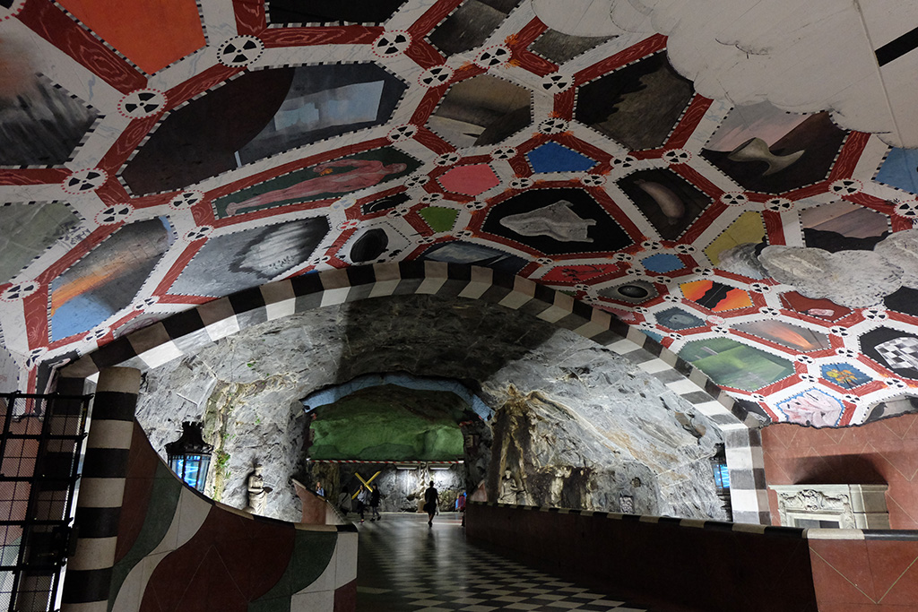 Freaky ceiling at Kungsträdgården