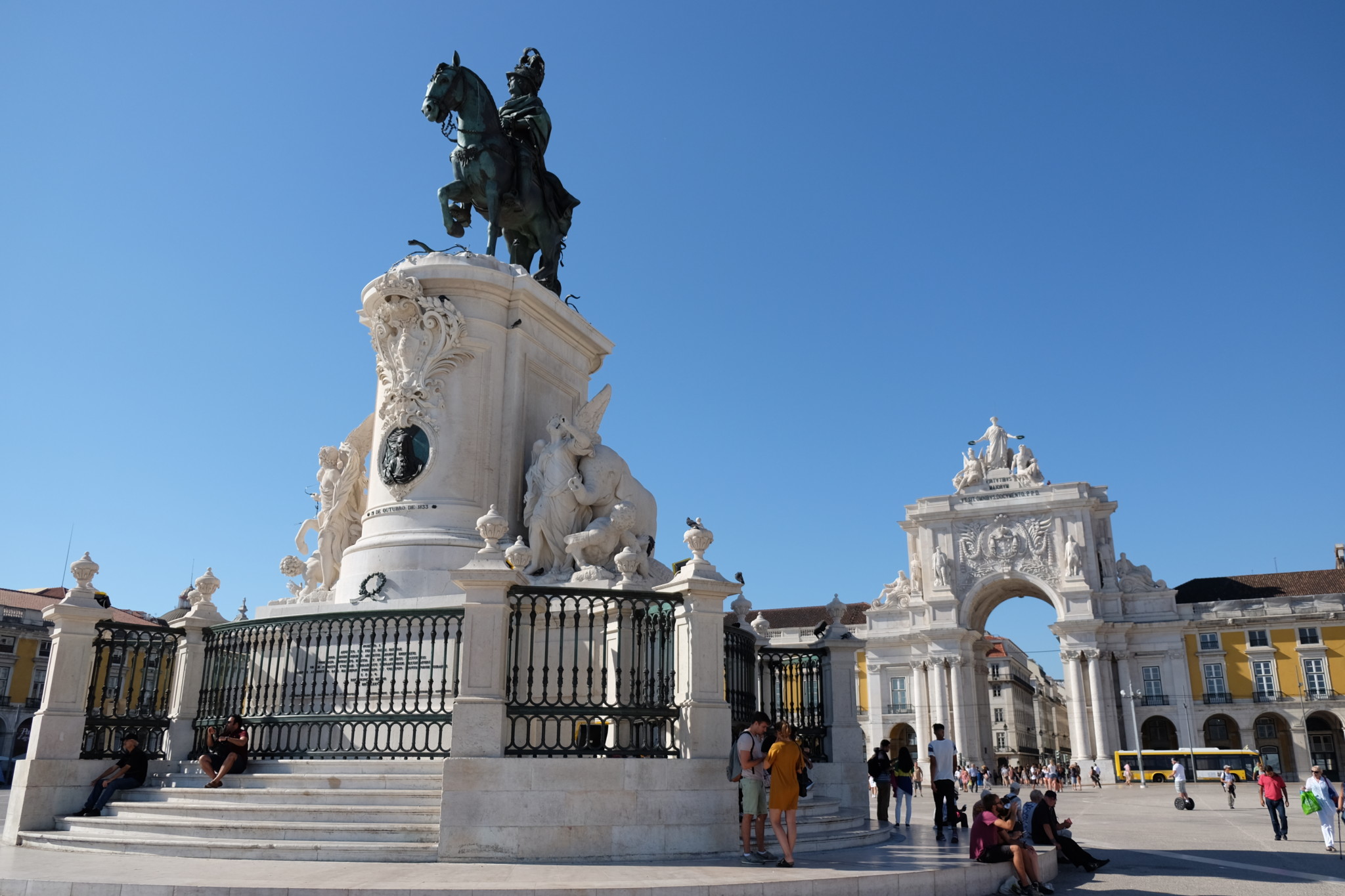 The magnificent Praça do Comércio