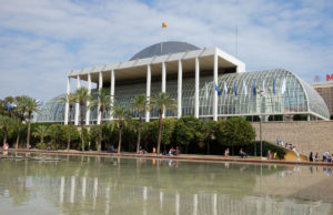 The Palau de la Música fronts on to the Turia Gardens