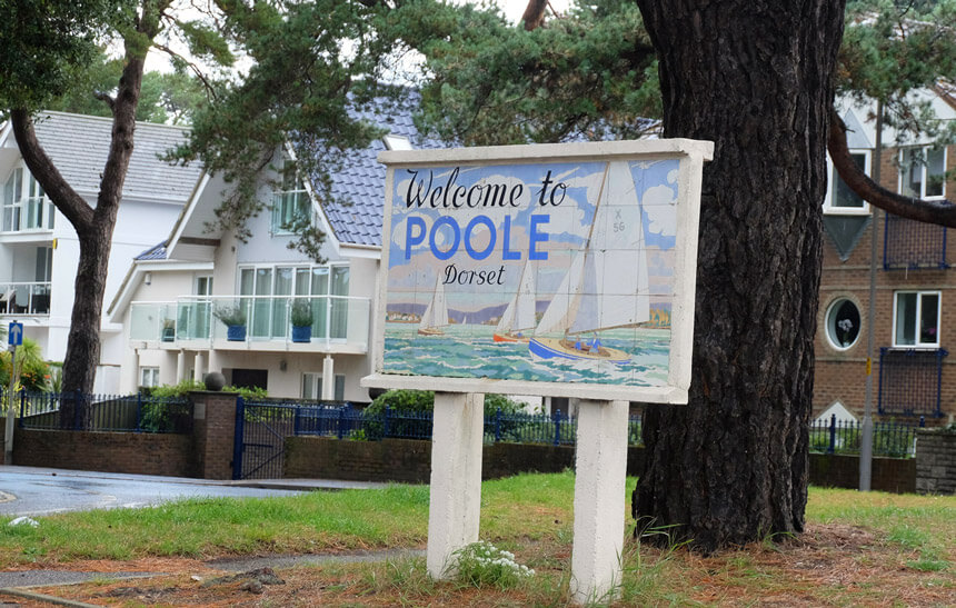 A welcome to Poole sign in Sandbanks
