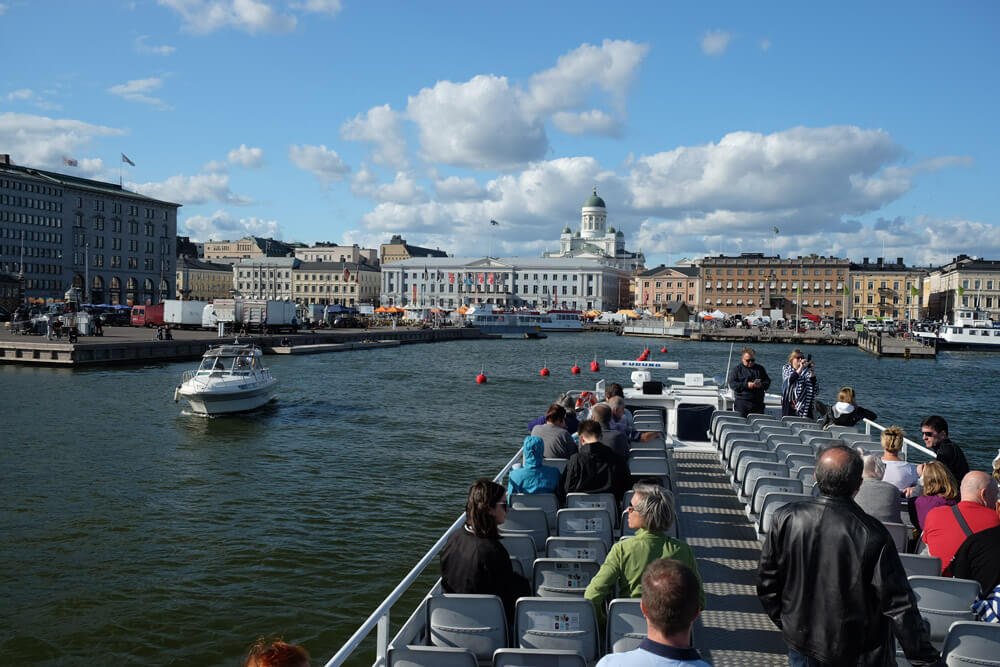 Leaving the harbour on a boat tour of the archipelago and harbours