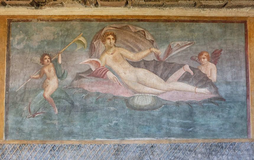 The House of Venus in the Shell has many beautiful wall paintings, including the one that the house is named after.