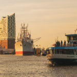 How to take a harbour tour in Hamburg by ferry