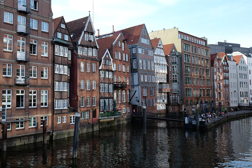 The buildings on the Deichstraße are some of the oldest in Hamburg