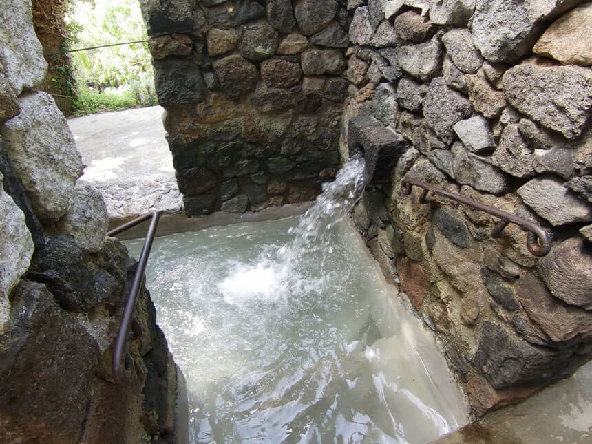 The Japanese Maze bath has both hot and cold water, along with a pebble floor to invigorate your feet 