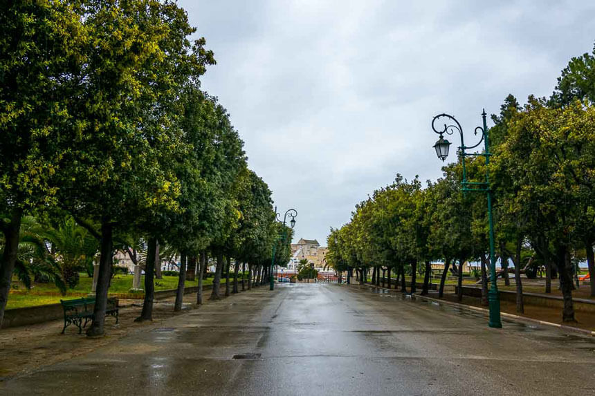 The elegant public gardens in Trani, Puglia