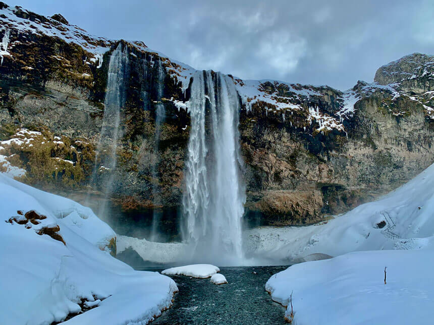 Seljalandsfoss, a stop on our South Iceland tour. Photo by Agnieszka Mordaunt on Unsplash