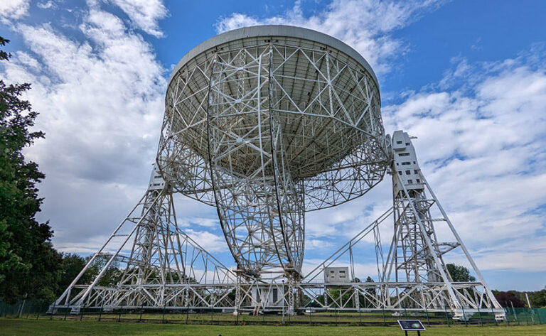 Visiting Jodrell Bank, a day trip from Manchester