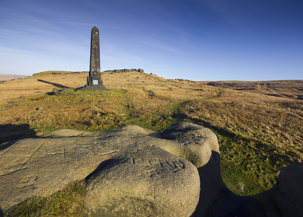 The Pots and Pans stones with the war memorial 