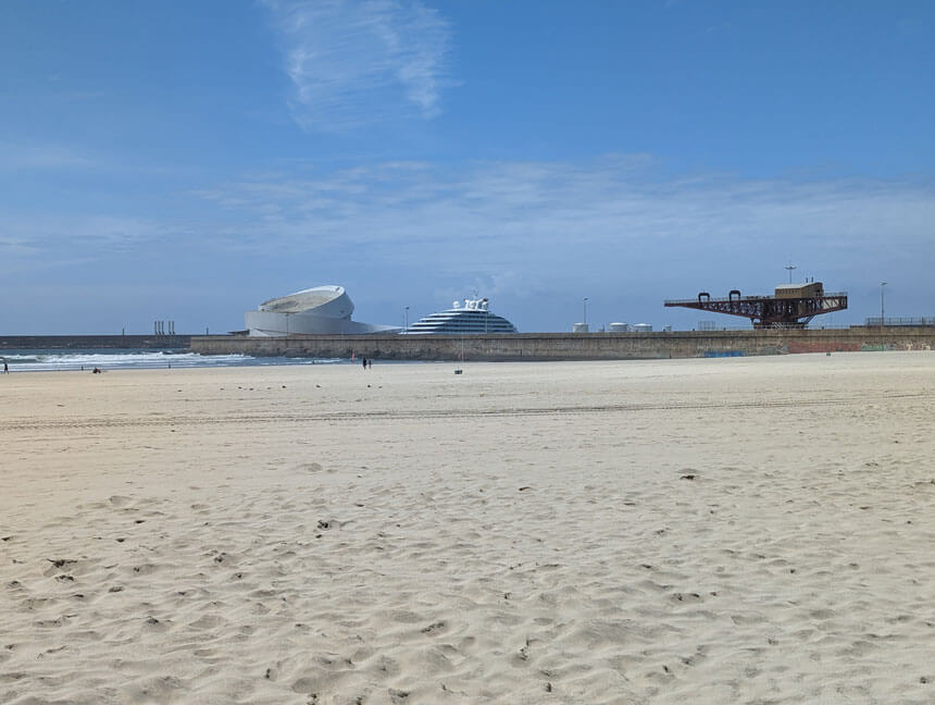 Matosinhos boasts a gorgeous, wide, sandy beach