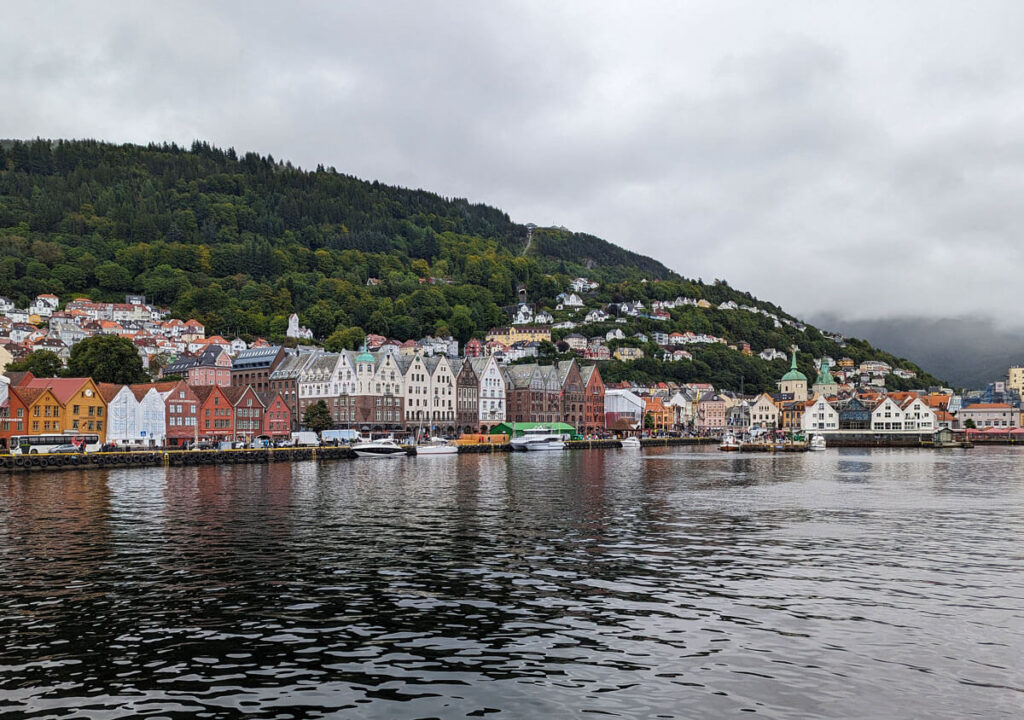 Setting off on a fjord tour from Bergen