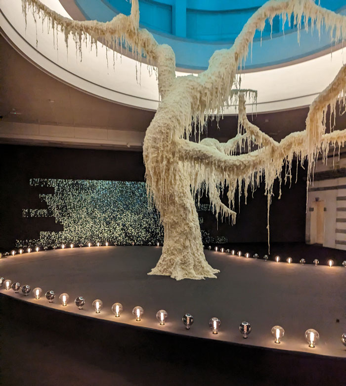 Børre Sæthre's Last Dance installation in the Lysverket building