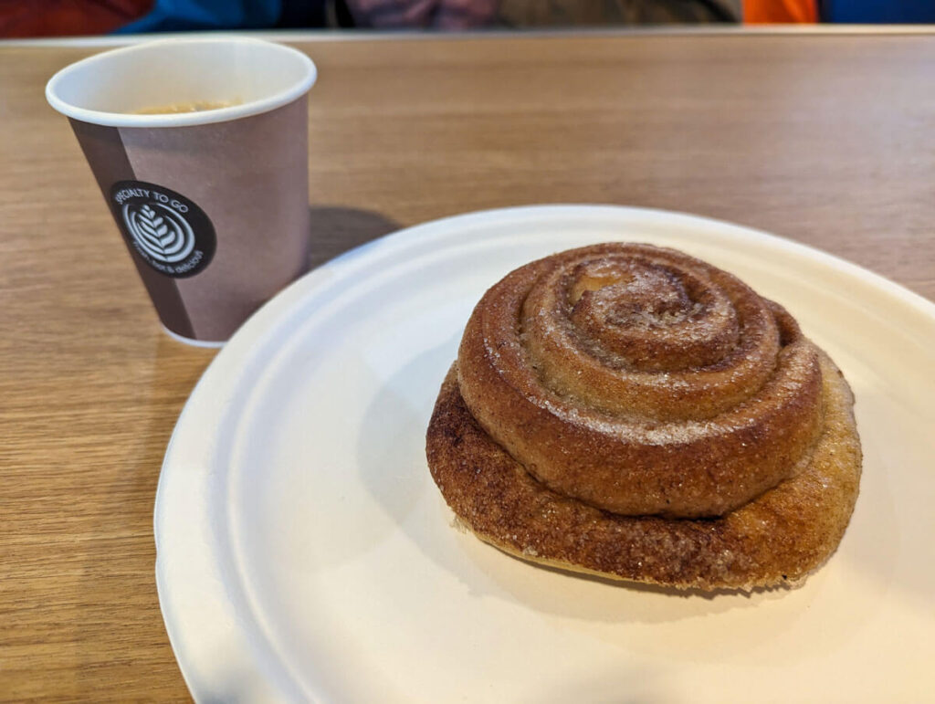 Coffee and a traditional Bergen skillingsboller. The kiosk on board serves snacks and drinks.