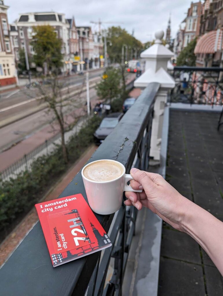 My balcony overlooking Linnaeusstraat and the Oosterpark. While The Manor is in the east of Amsterdam, it's easy to get to attractions in the city centre. 