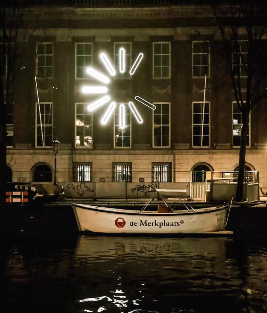 Frank Foole's piece 'Waiting...' at the Amsterdam Light Festival 2023-24