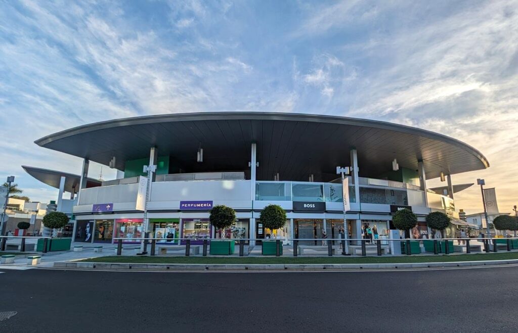 The Plaza del Duque shopping centre in Costa Adeje