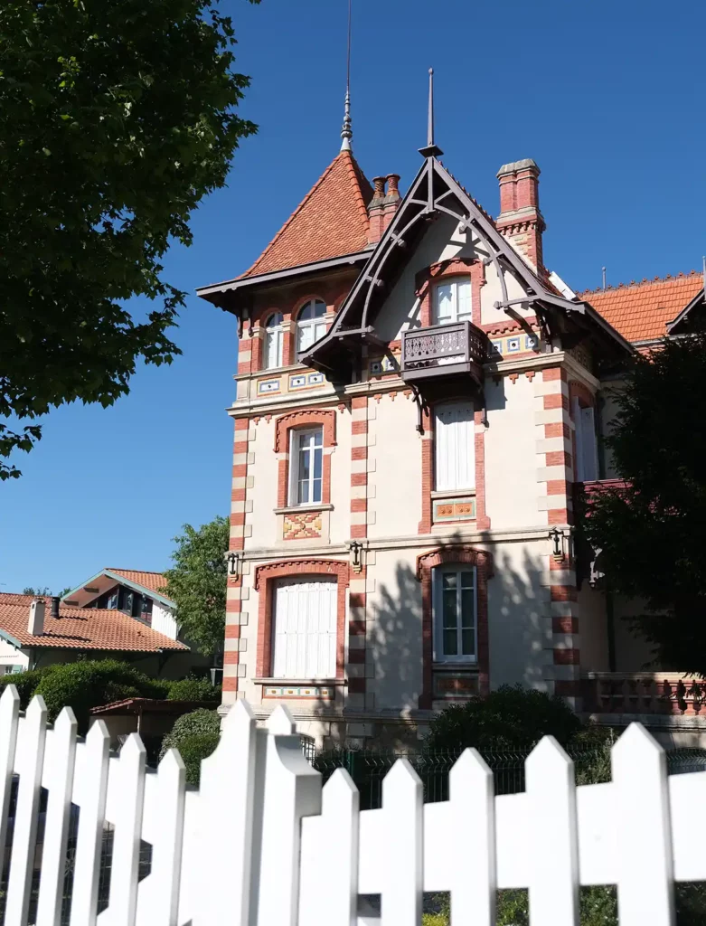 An extravagant 19th century villa