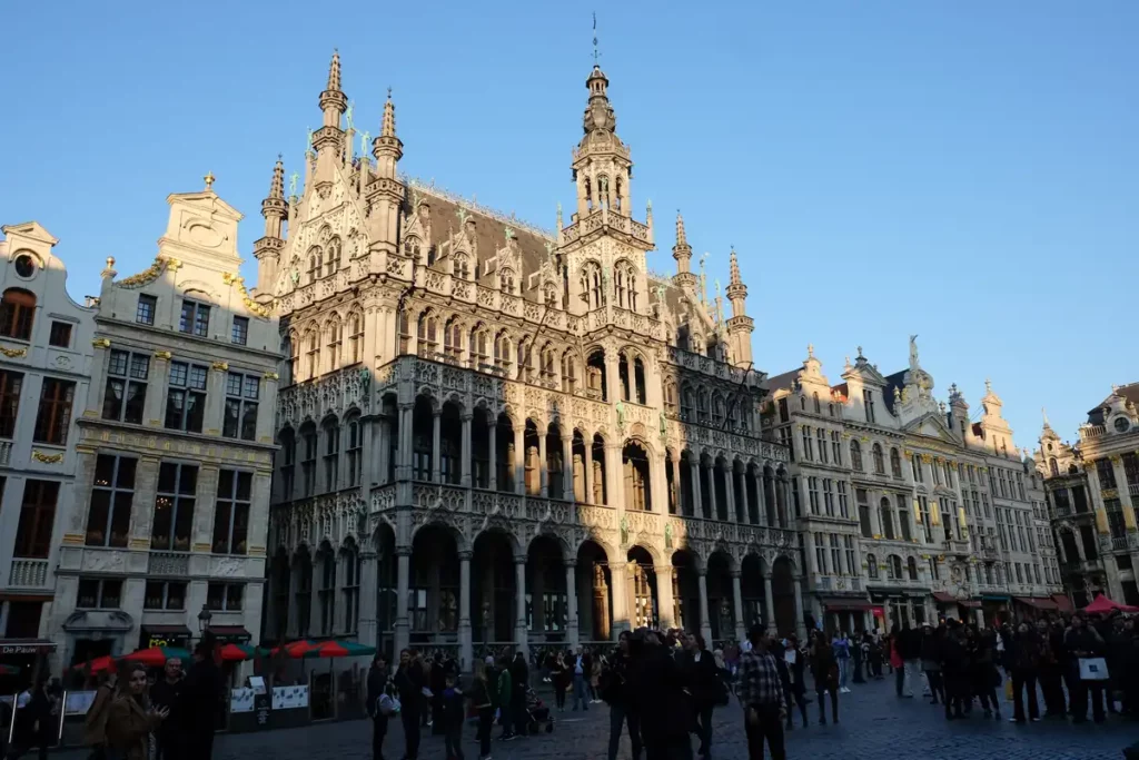 Tall, magnificent old buildings at the Grand Place in Brussels