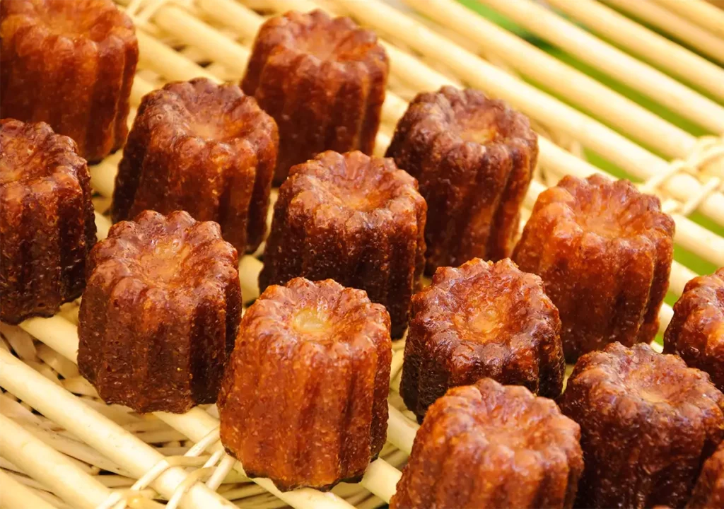 Bordeaux cannelés (small, goldem fluted cakes) for sale