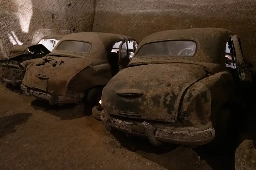 Abandoned cars in the Galleria Borbonica